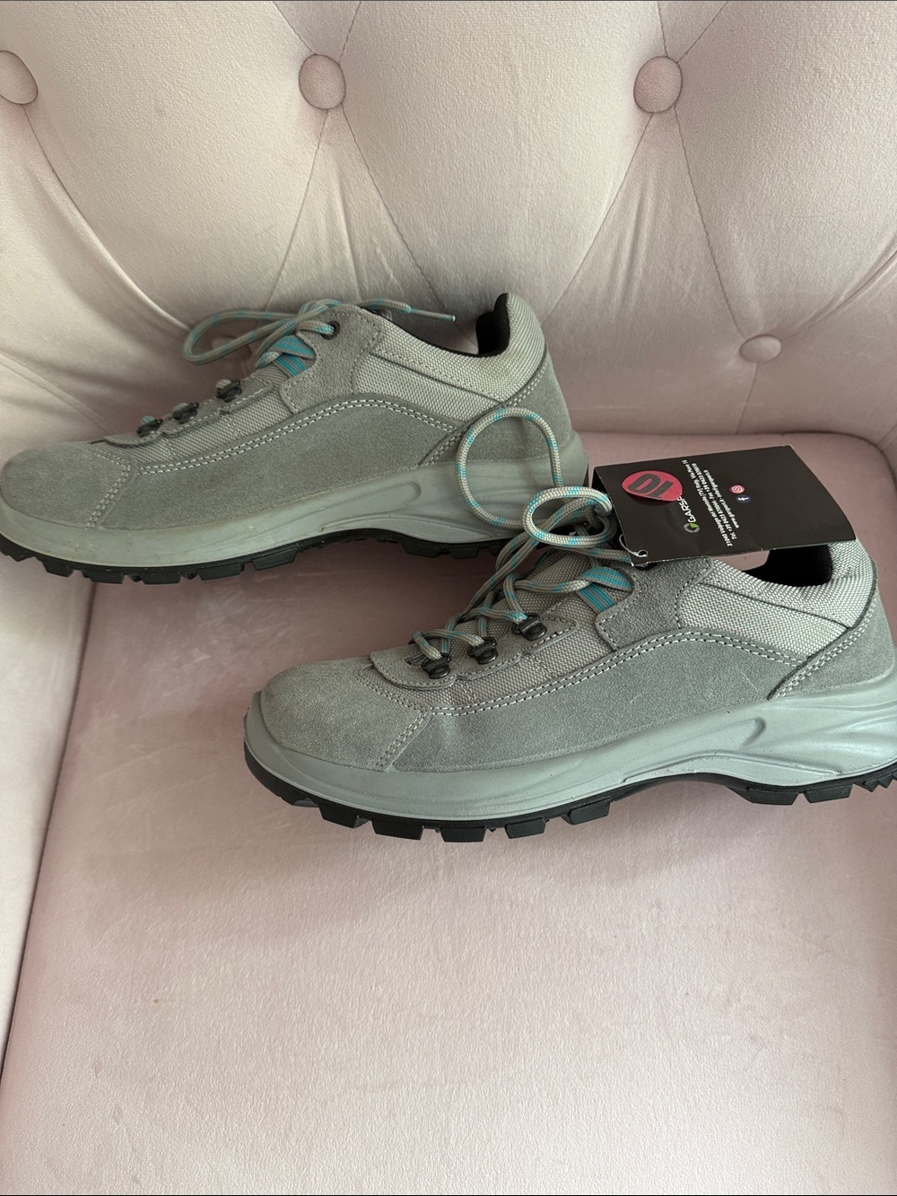 Garsport Light Gray Suede Hiking Sneakers with Teal Accents Sz 10